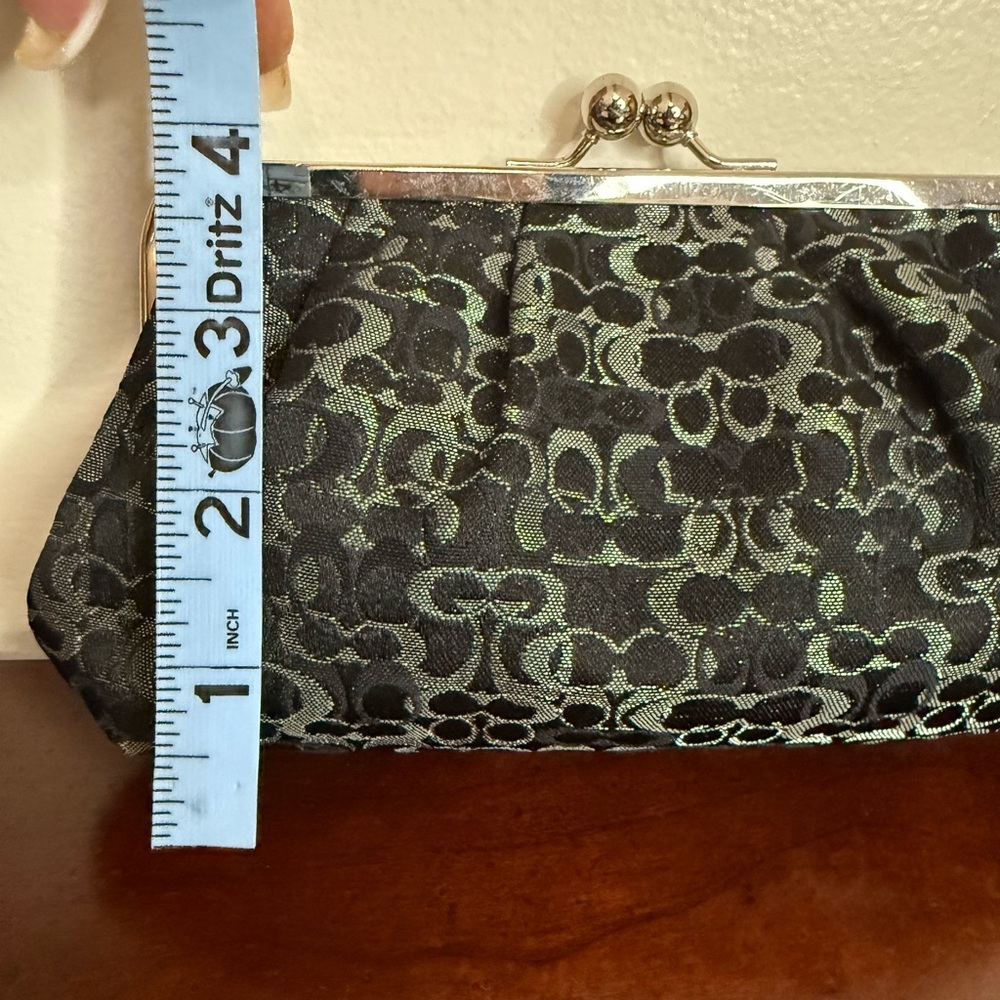 Coach optic Black Logo-Print Wristlet kiss lock  Clutch with Silver Trim - Picture 9 of 14